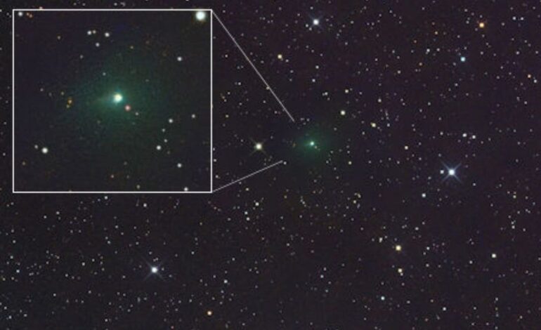 Interstellar Comet 3I/ATLAS Glows Green During Lunar Eclipse