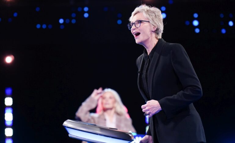 Jane Lynch Launches Celebrity Weakest Link on Fox—Watch Now!
