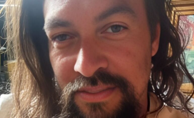 Jason Momoa Stuns with Barbie Pink Suit and Toenails at Venice Fest