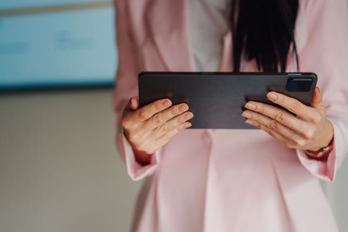 Job Seekers Find Success Using LinkedIn’s “Under-10 Applicants” Filter
