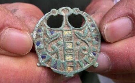 Metal Detector Enthusiast Uncovers Rare 2,000-Year-Old Brooch