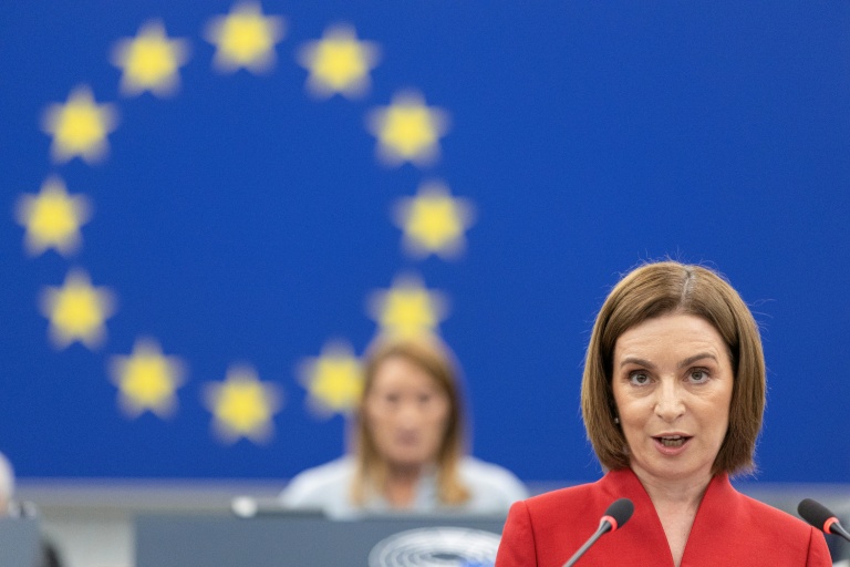 Moldovans Head to Polls in Crucial Vote Amid Russian Influence