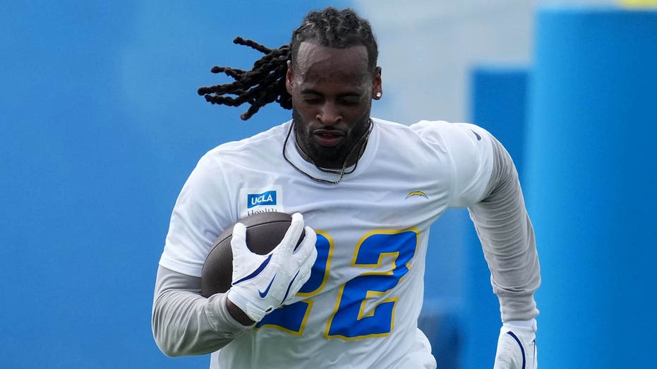Najee Harris Suffers Devastating Injury Against Broncos