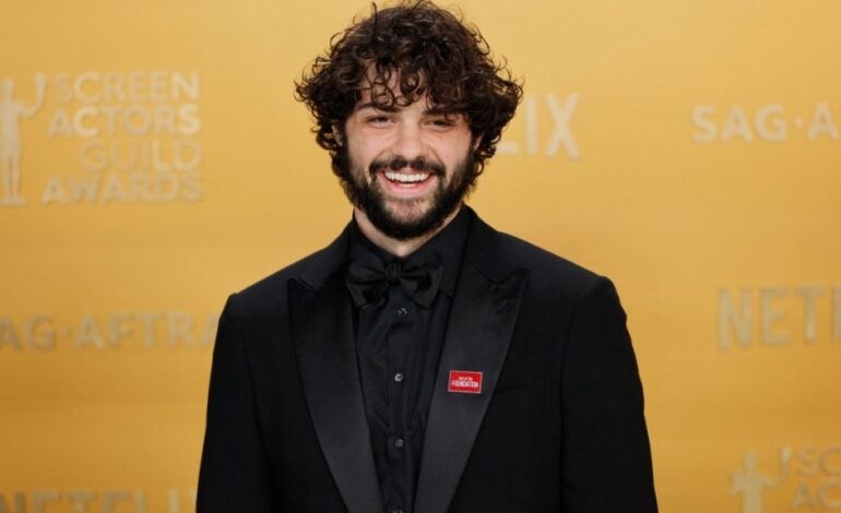 Noah Centineo Urges Fans to Cancel Disney+ Amid Kimmel Suspension
