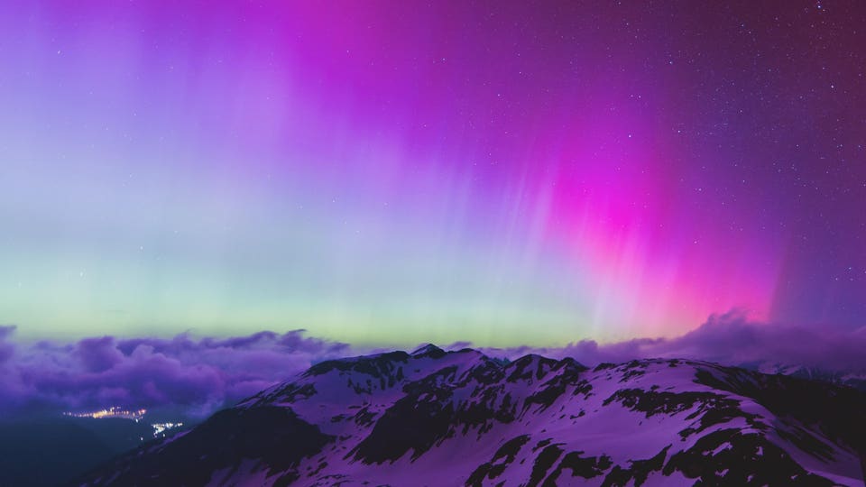 Northern Lights Alert: Aurora Borealis Expected This Weekend!