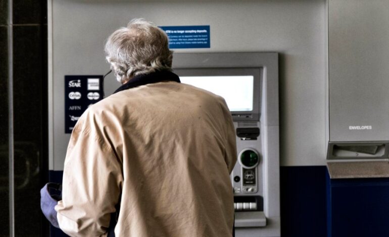 Senators Push Back Against Overdraft Fees, Call for Reform