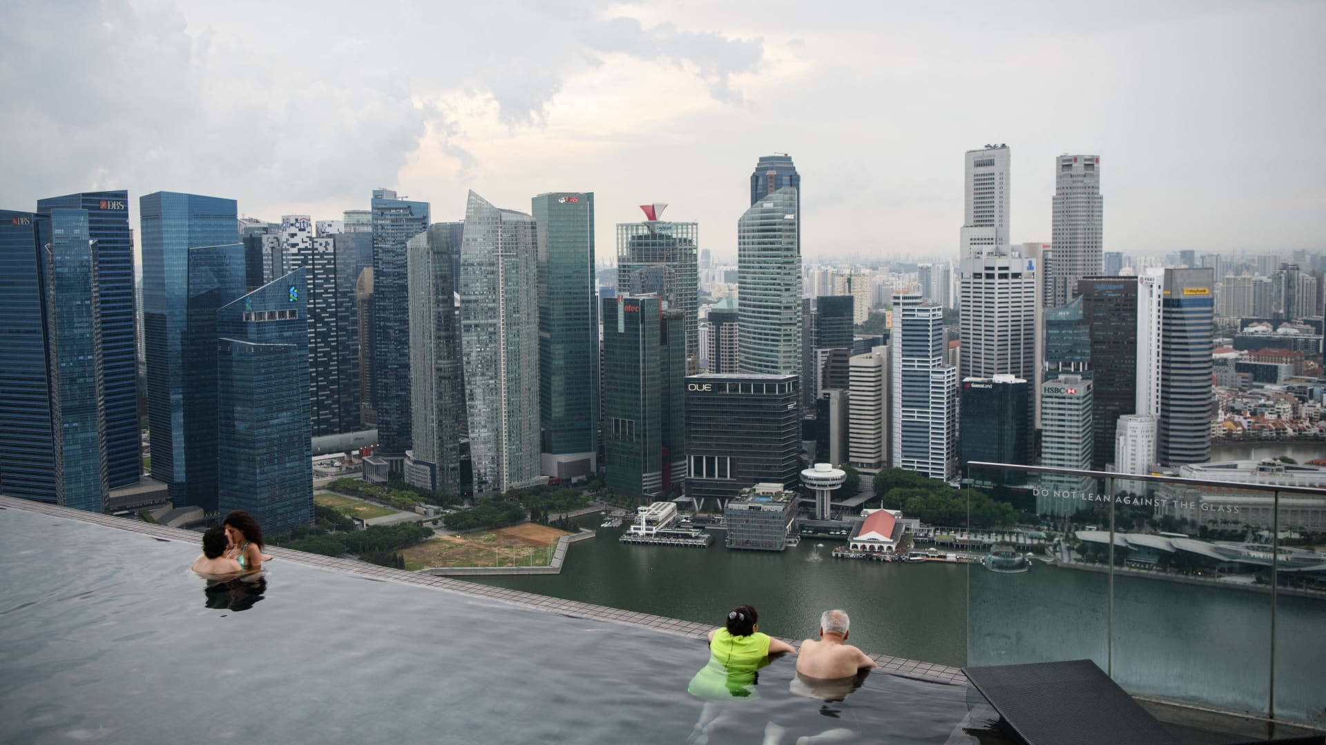Singapore’s Core Inflation Hits Four-Year Low at 0.3% in August