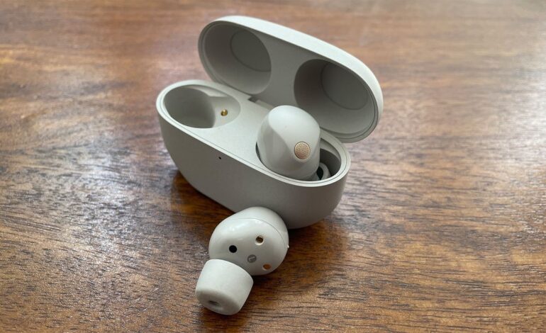 Sony WF-1000XM5 Drops to £199, Challenging AirPods Pro 3 Pricing