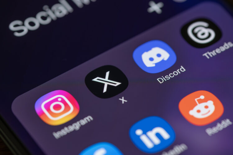 Study Reveals Community Notes Reduce Misinformation Engagement on X