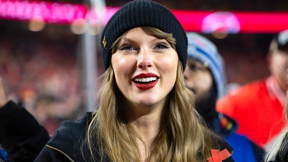Taylor Swift Delivers 3-Hour Private Concert Amid Cancer Battle