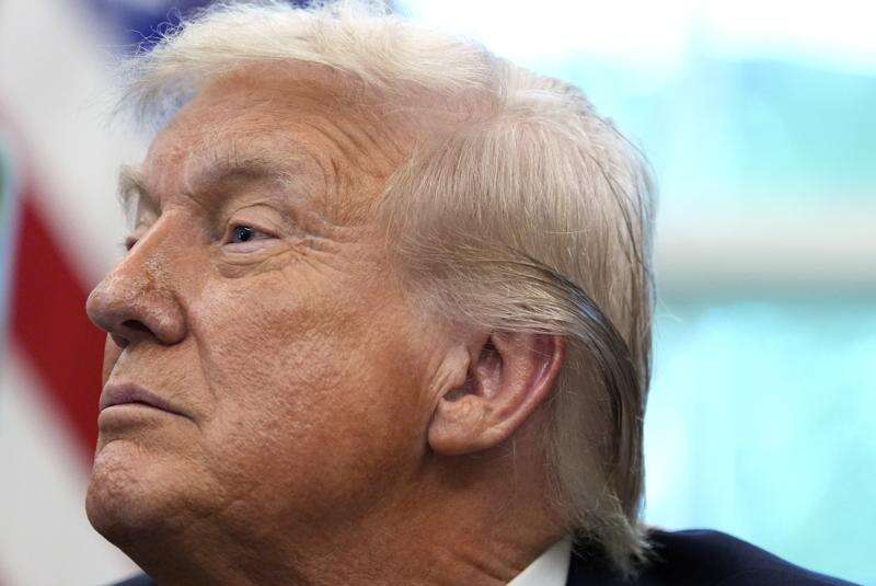 Trump Urgently Asks Supreme Court to Oust Fed Governor Cook