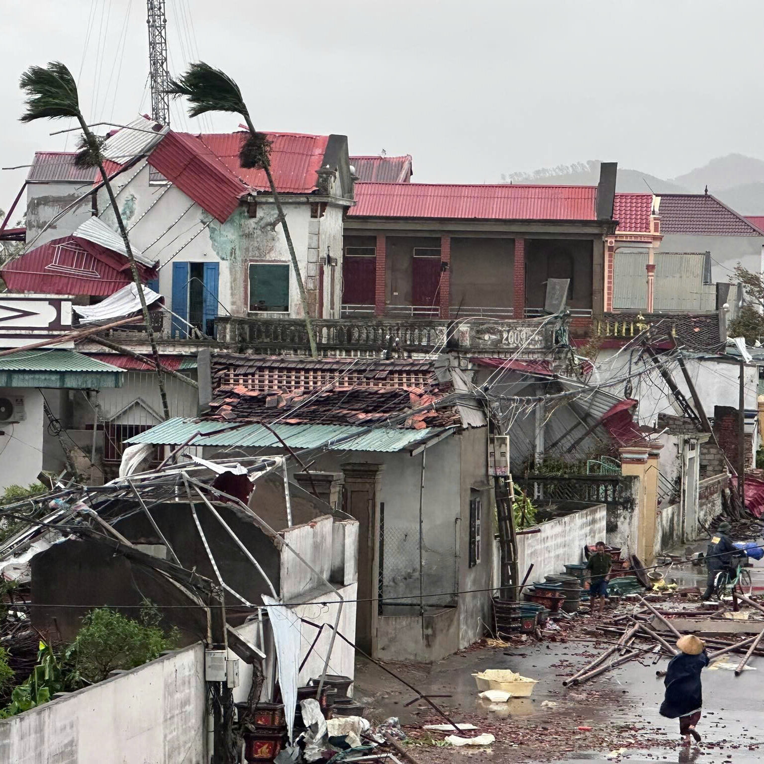 Typhoon Bualoi Hits Central Vietnam, Leaving 22 Dead and 21 Missing