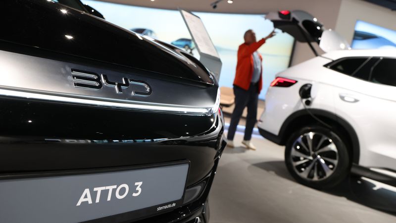 Warren Buffett’s Berkshire Hathaway Exits BYD After 17 Years