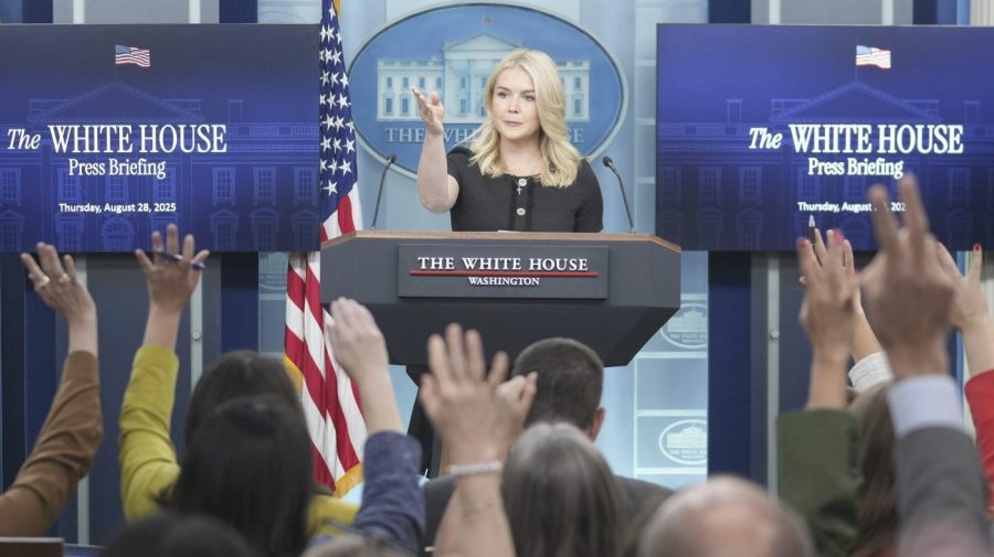 White House Press Briefing Set as Government Shutdown Nears