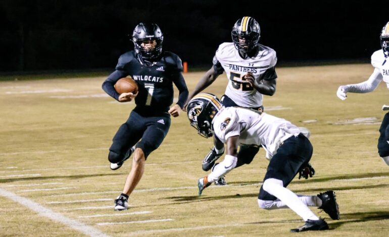 Wildcats Crush Panthers 28-0 on Homecoming Night