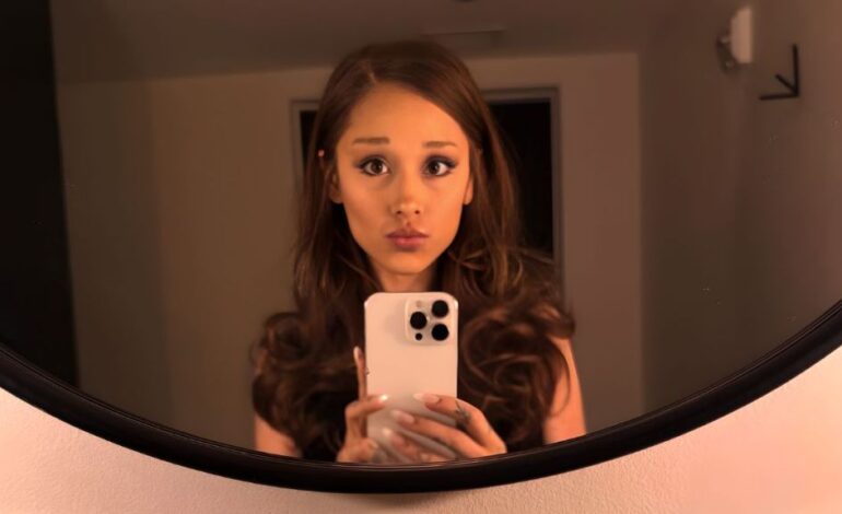 Ariana Grande’s Stunning Brunette Transformation Breaks Instagram