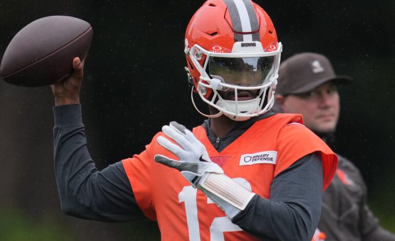 Browns Face Urgent QB Decision During Bye Week as Offense Struggles