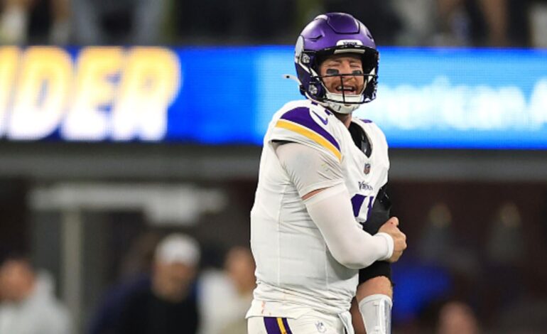 Carson Wentz to Undergo Season-Ending Surgery, Vikings Adjust