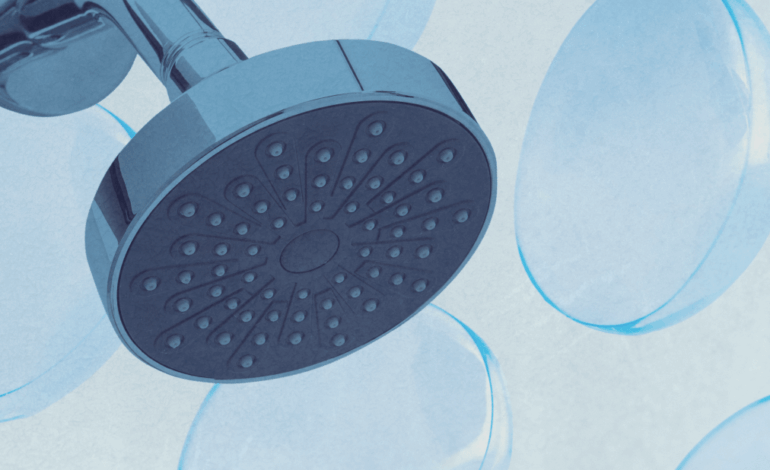 Contact Lens Users Warned Against Showering After Eye Infection