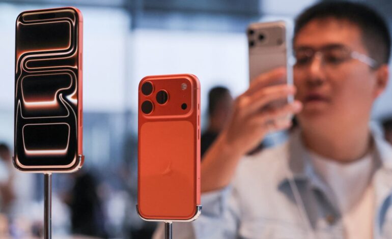 Cramer Advises Investors to Dismiss Apple Downgrade by Jefferies