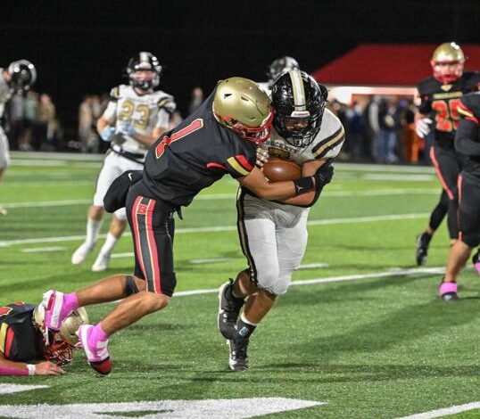 Crockett Dominates Boone 24-7 in Thrilling Musket Bowl Showdown
