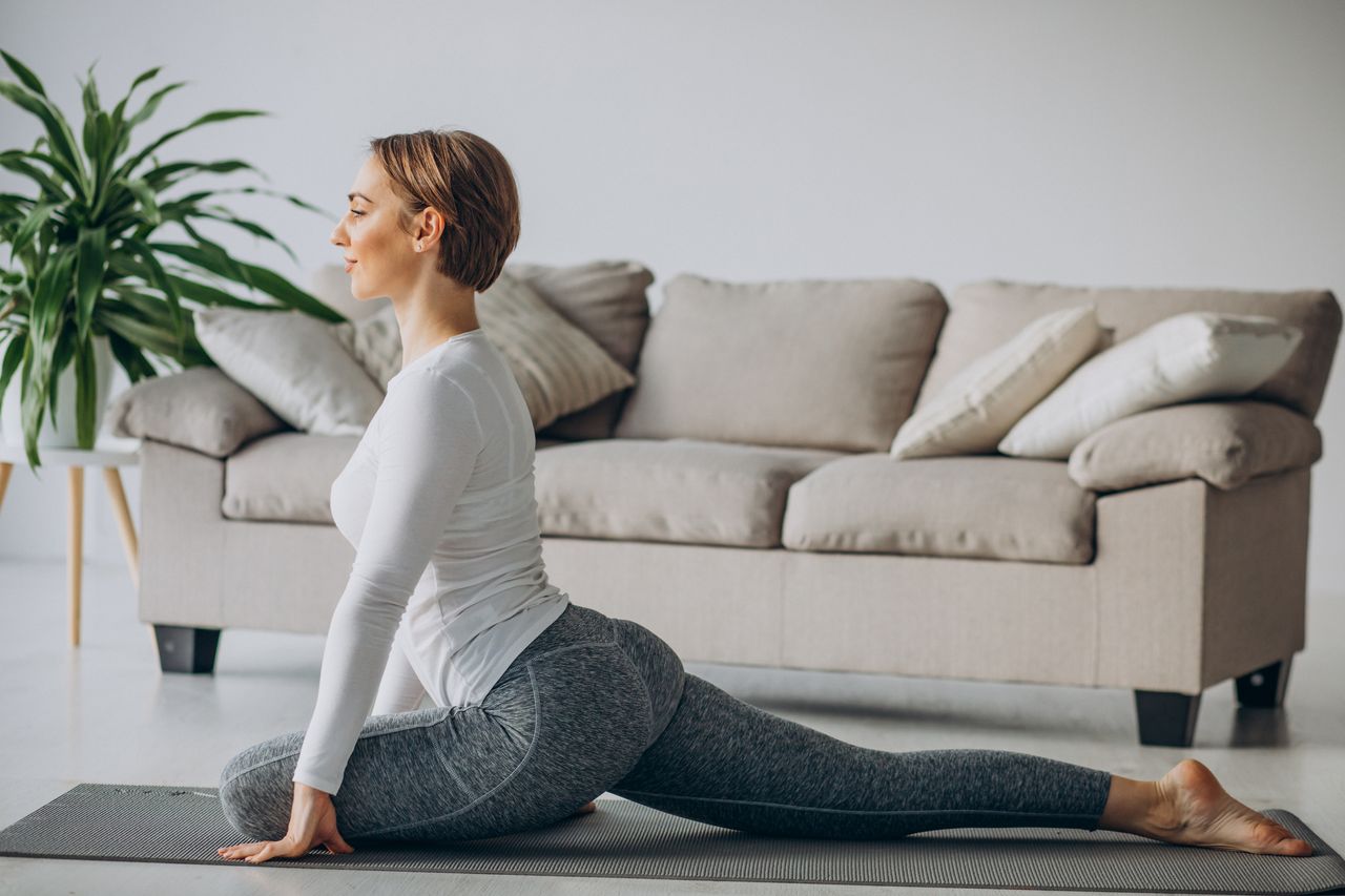 Daily 5-Minute Posture Reset Transforms Sitting and Standing Habits