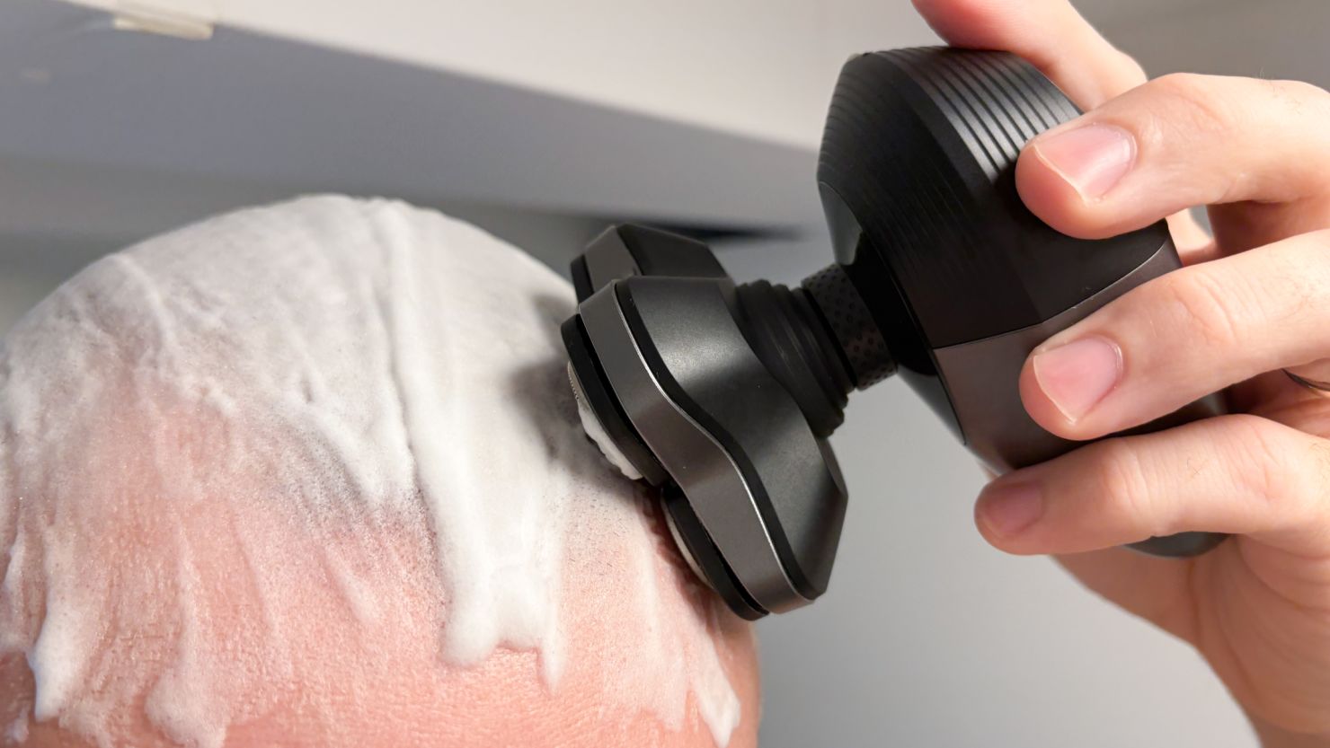 Expert Tips for Maintaining a Shaved Head: Insights from Dermatologists