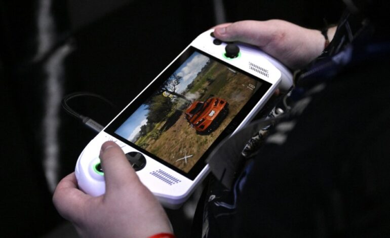 Gamers Get Early Access to Xbox ROG Ally X Ahead of Launch
