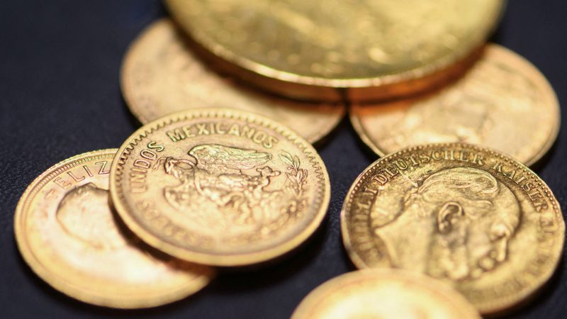 Gold Prices Plummet After Historic Rally Ends with Major Sell-Off