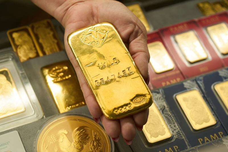Gold Prices Surge to Record $4,326 Amid Economic Turmoil