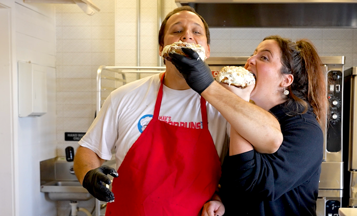 Husband-Wife Duo Hits $1M Selling Cinnamon Buns Without Ads!