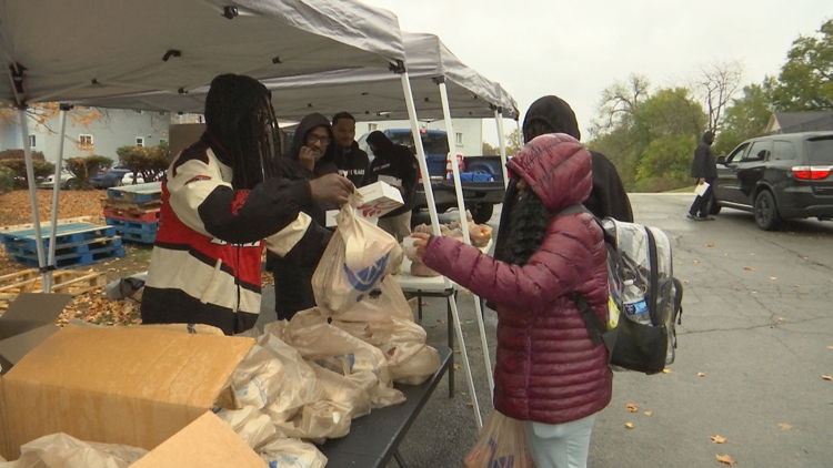 Indianapolis Organizations Step Up to Feed Residents During SNAP Pause