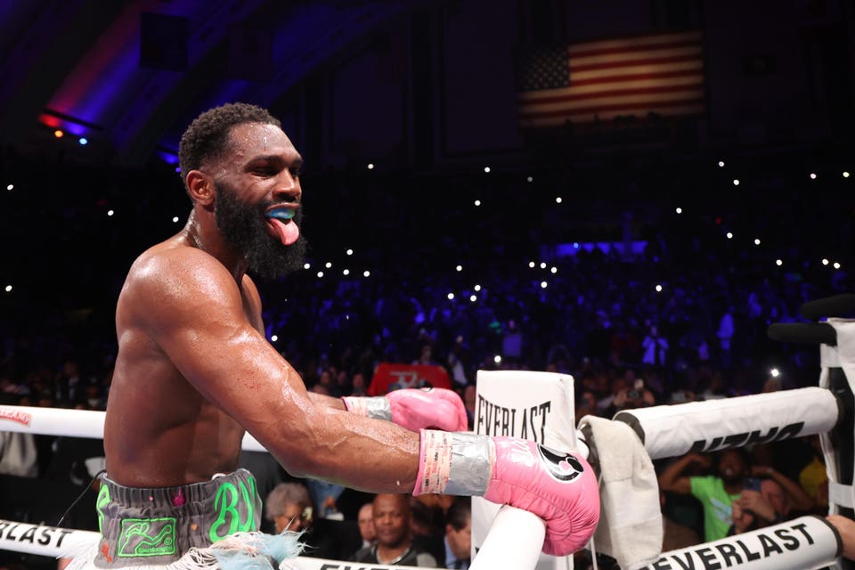 Jaron Ennis Dominates Uisma Lima with First-Round TKO Victory