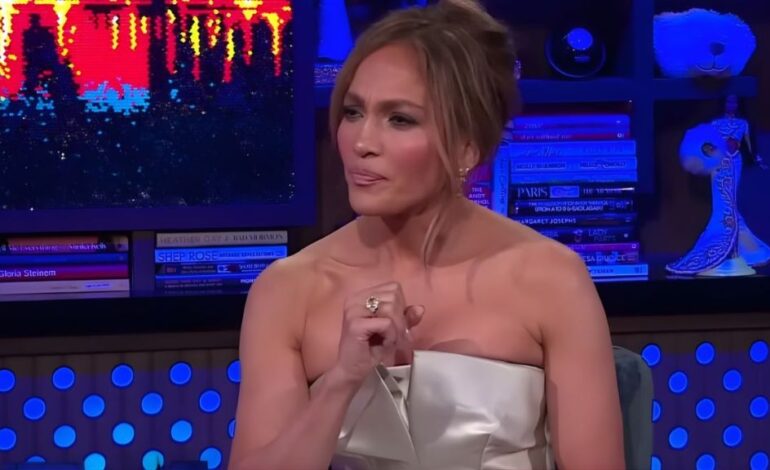 Jennifer Lopez Declares Brett Goldstein the ‘Best Kisser’ Now