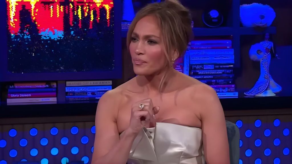 Jennifer Lopez Declares Brett Goldstein the ‘Best Kisser’ Now