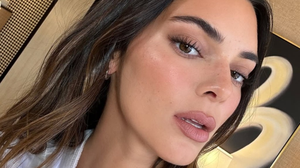 Kendall Jenner Dazzles in Green Crop Top at Paris Fashion Week