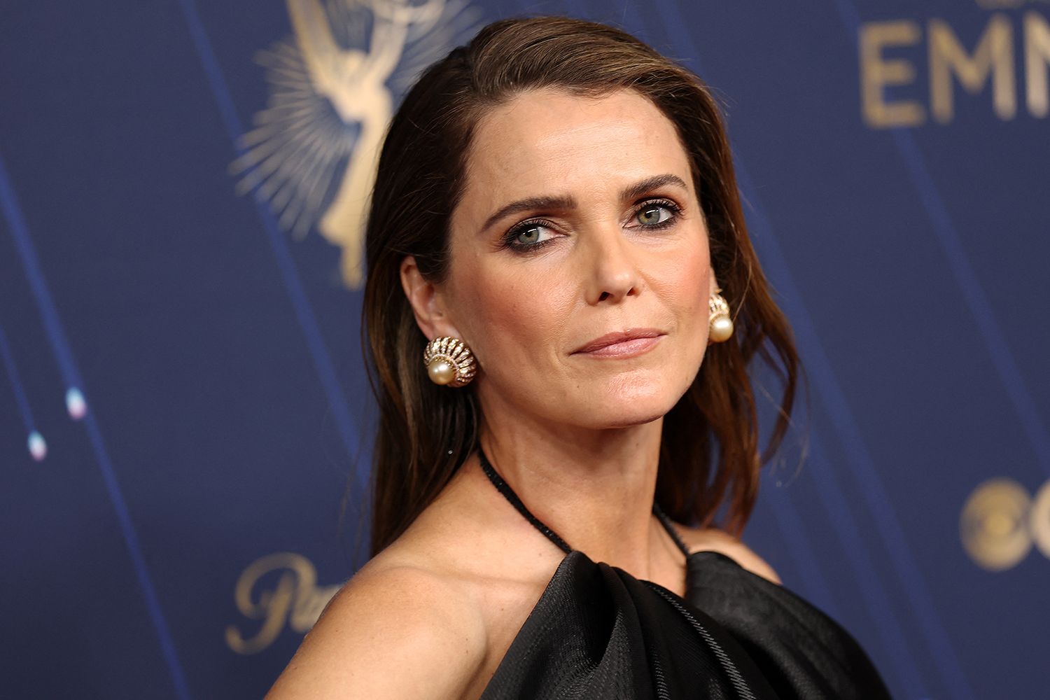 Keri Russell Challenges Beauty Standards in New Netflix Interview