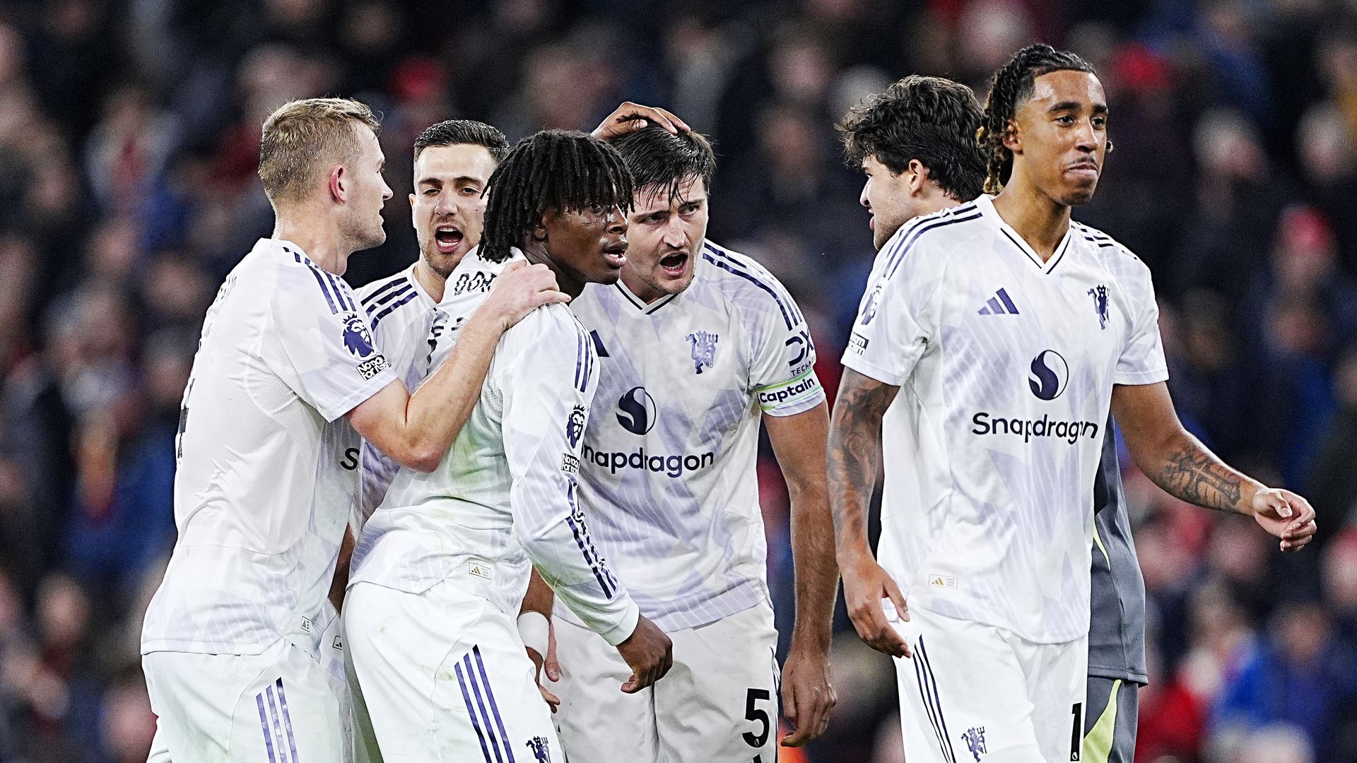 Manchester United Eyes Top Six After Thrilling Anfield Victory