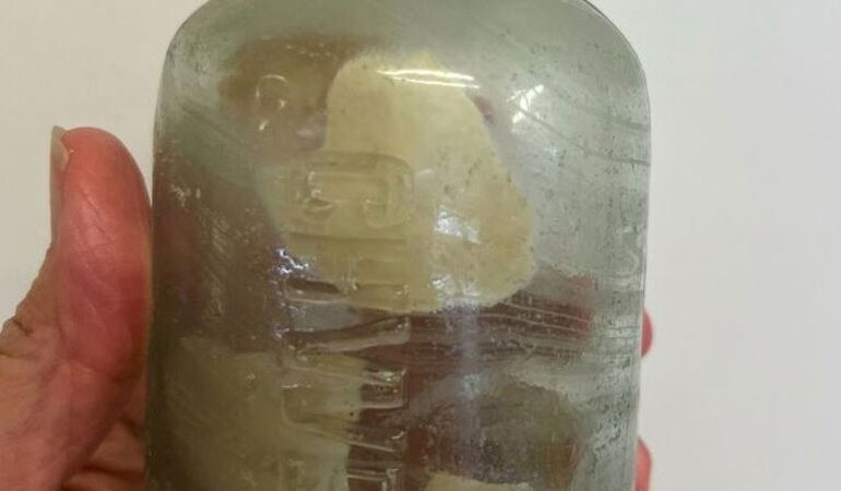 Messages in Bottles from WWI Soldiers Discovered on Australian Beach