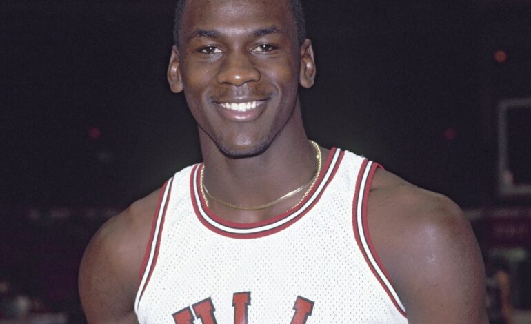 Michael Jordan Shines on NBA Debut in Chicago, Scoring 16 Points