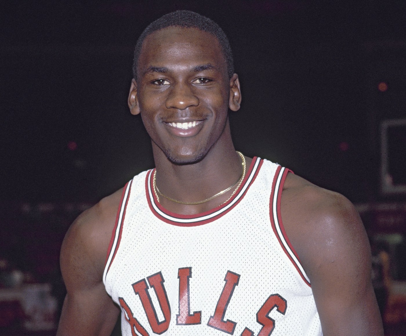 Michael Jordan Shines on NBA Debut in Chicago, Scoring 16 Points