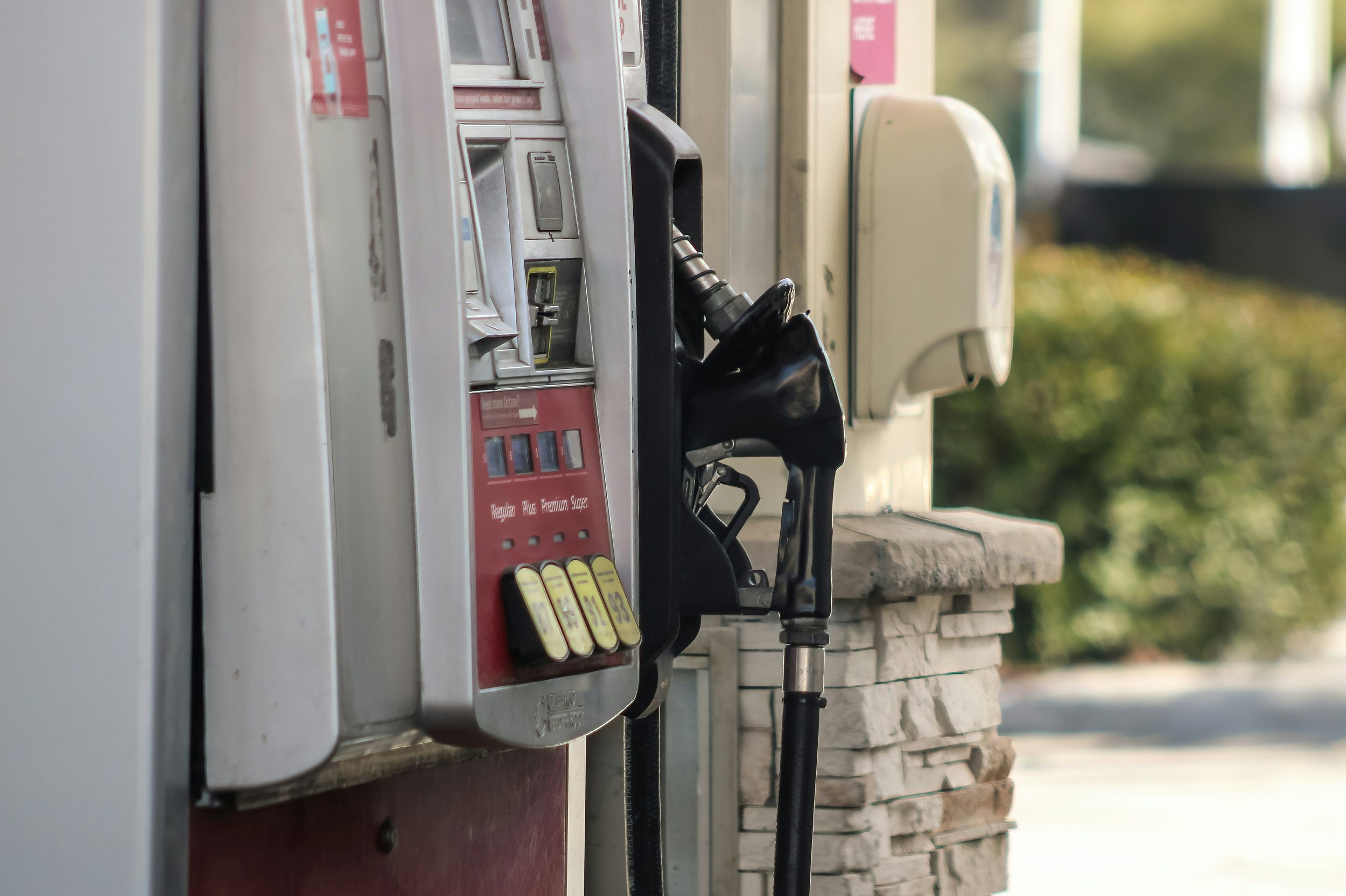 New Jersey Residents Save on Gas Spending Amid Cost of Living