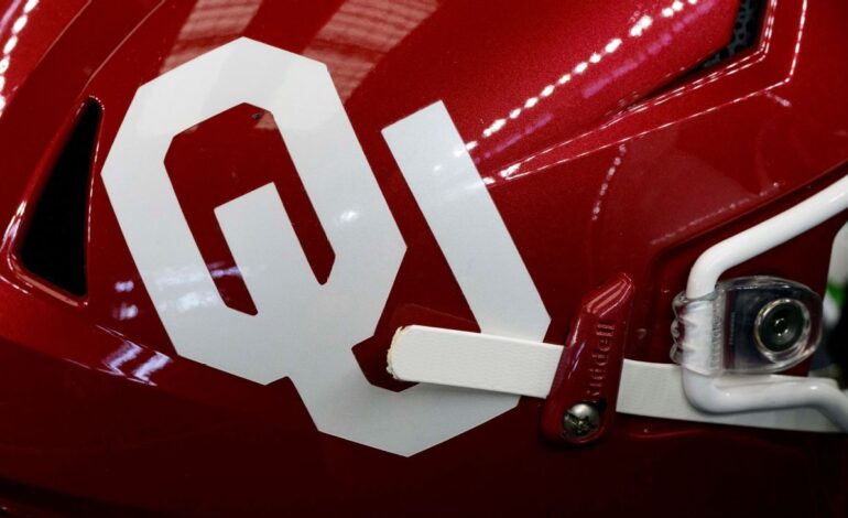 Oklahoma Receiver Keontez Lewis Hospitalized After Head Injury