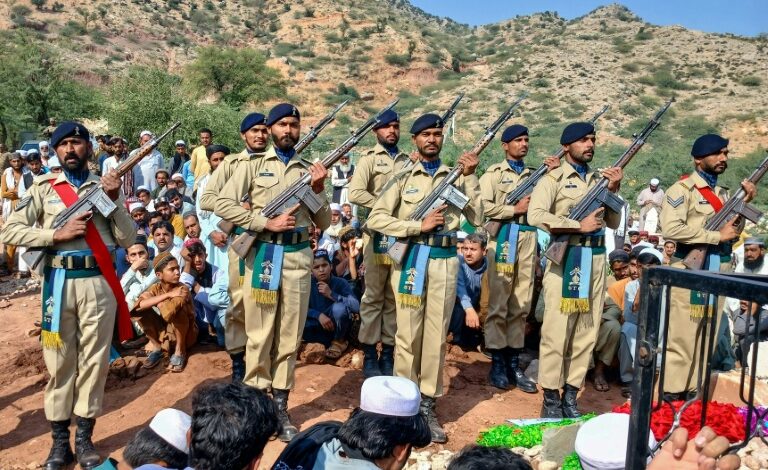 Pakistan, Afghanistan to Hold Urgent Talks After Deadly Strikes