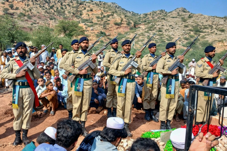 Pakistan, Afghanistan to Hold Urgent Talks After Deadly Strikes