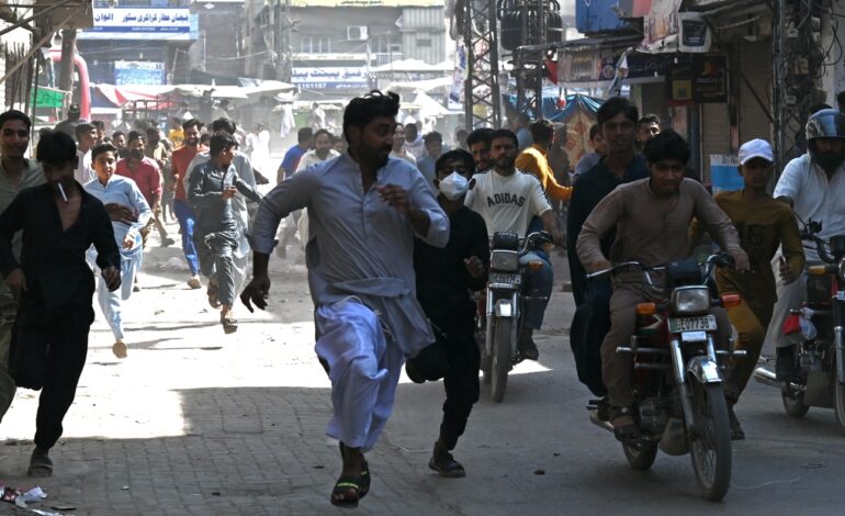 Pakistan Bans Hard-Line Islamist Party After Violent Clashes