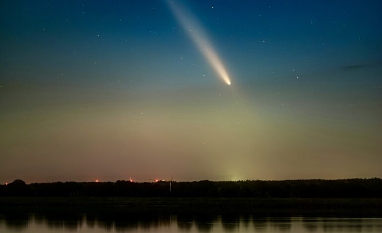 Plasma Physicist Claims Visibility of Comet 3I/ATLAS Challenges Astronomy Norms