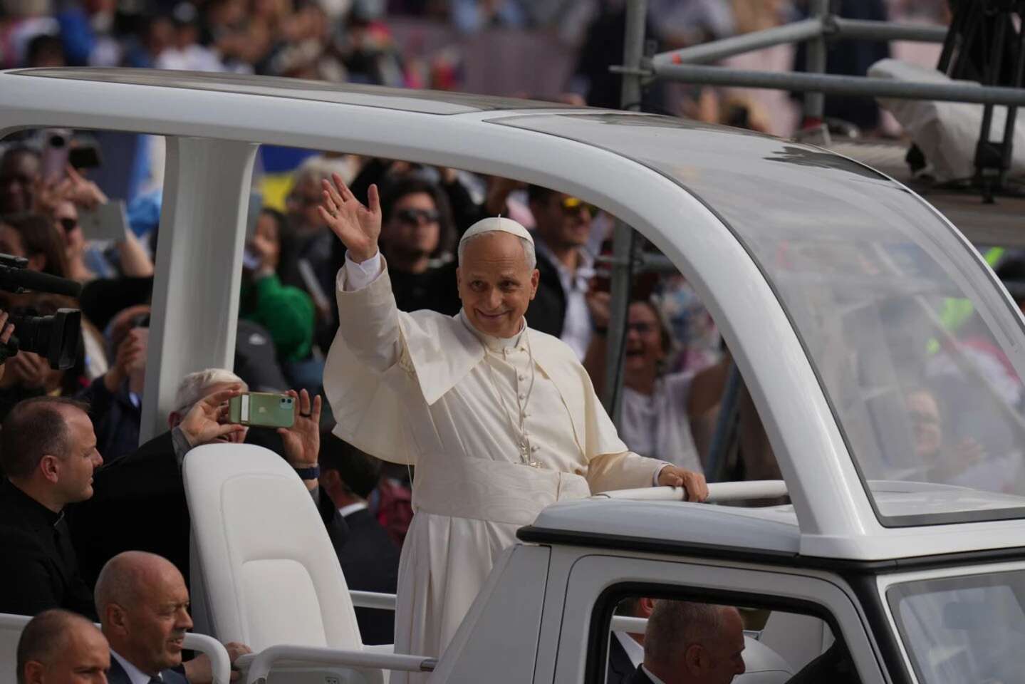 Pope Leo XIV Announces Urgent Visit to Turkey and Lebanon