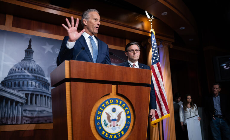 Republicans Intensify Tactics as U.S. Government Shutdown Hits Week 3