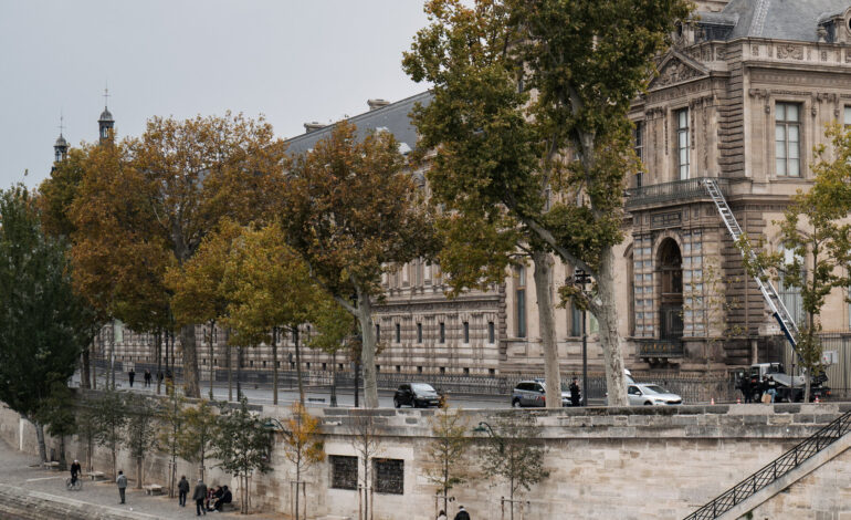 Robbery at the Louvre Shatters National Pride in France